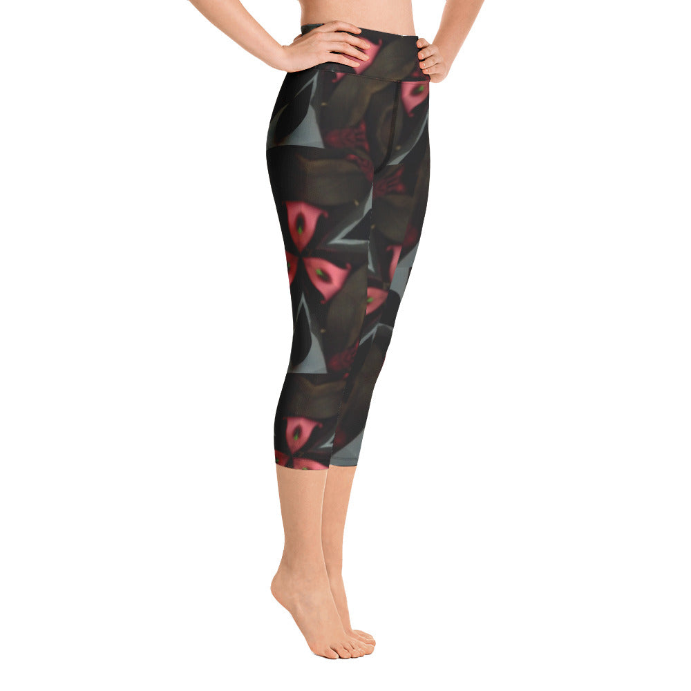 Pink & Black Pattern Yoga Capri Leggings